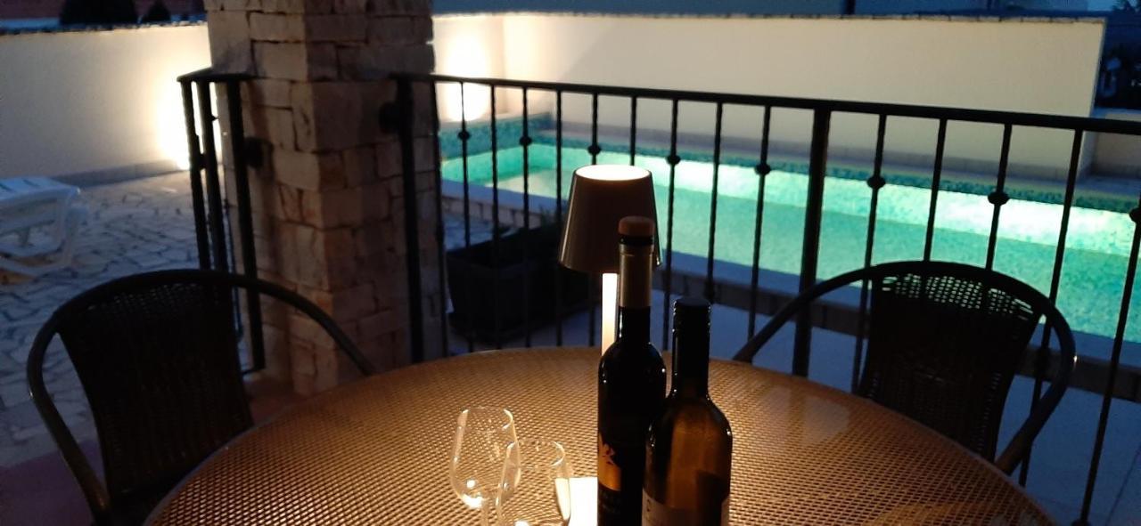 Traumferienwohnung Mit Privatem Pool & Gemuetlicher Grillecke Am Meer, Kroatien, Istrien, Liznjan Bei Medulin - Bester Urlaub An Der Adria, Fuer Paare Exterior photo