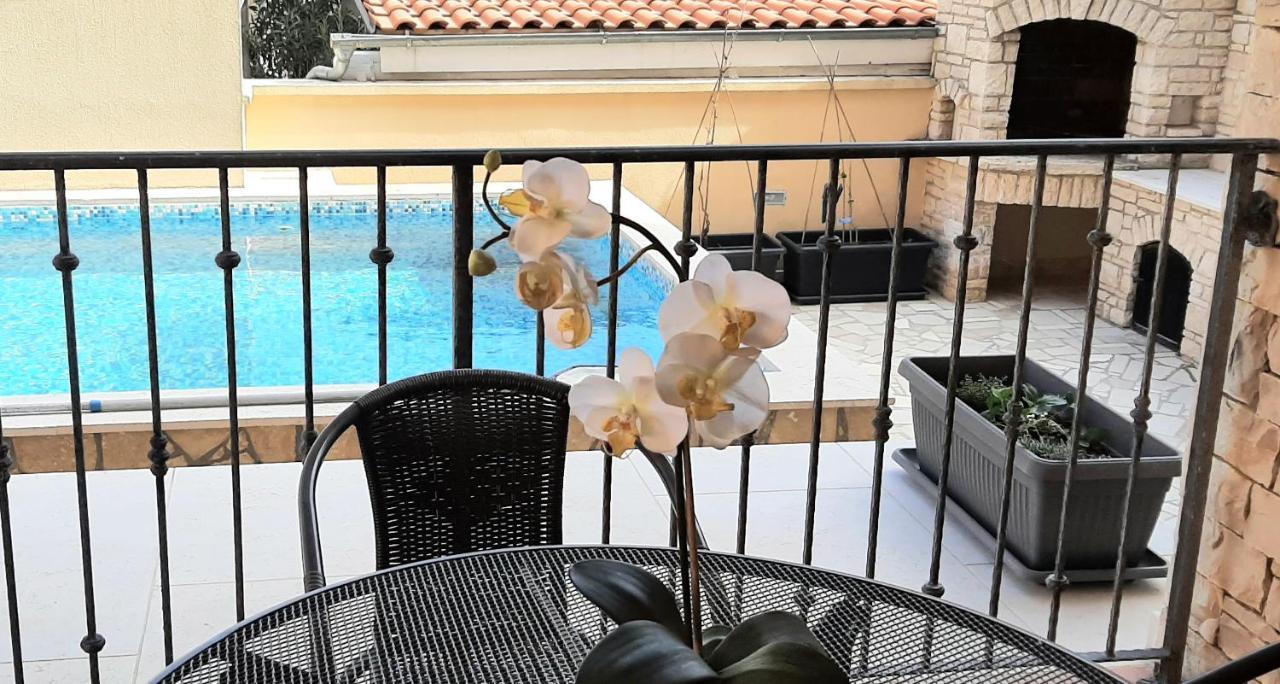 Traumferienwohnung Mit Privatem Pool & Gemuetlicher Grillecke Am Meer, Kroatien, Istrien, Liznjan Bei Medulin - Bester Urlaub An Der Adria, Fuer Paare Exterior photo